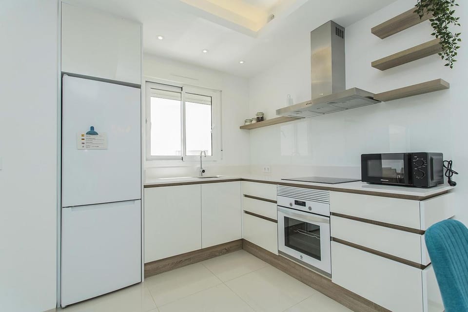 Kitchen or kitchenette, oven, stove
