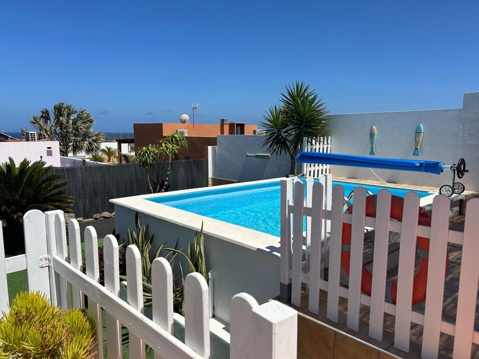 Bird's eye view, Garden view, Sea view, Swimming pool