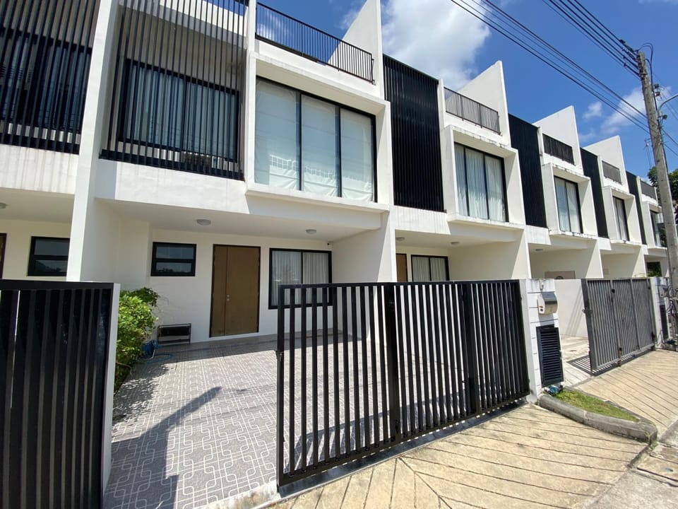 Property building, Parking