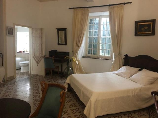 château de Paulignan Bed and Breakfast in Occitanie