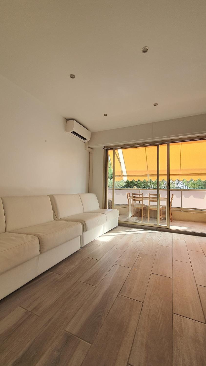Balcony/Terrace, air conditioner