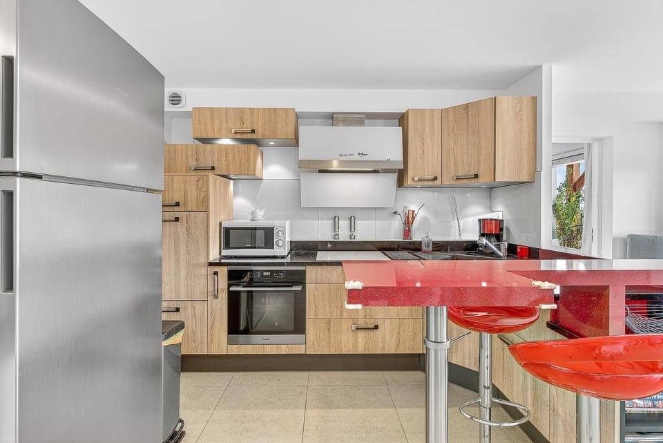 Kitchen or kitchenette, Living room