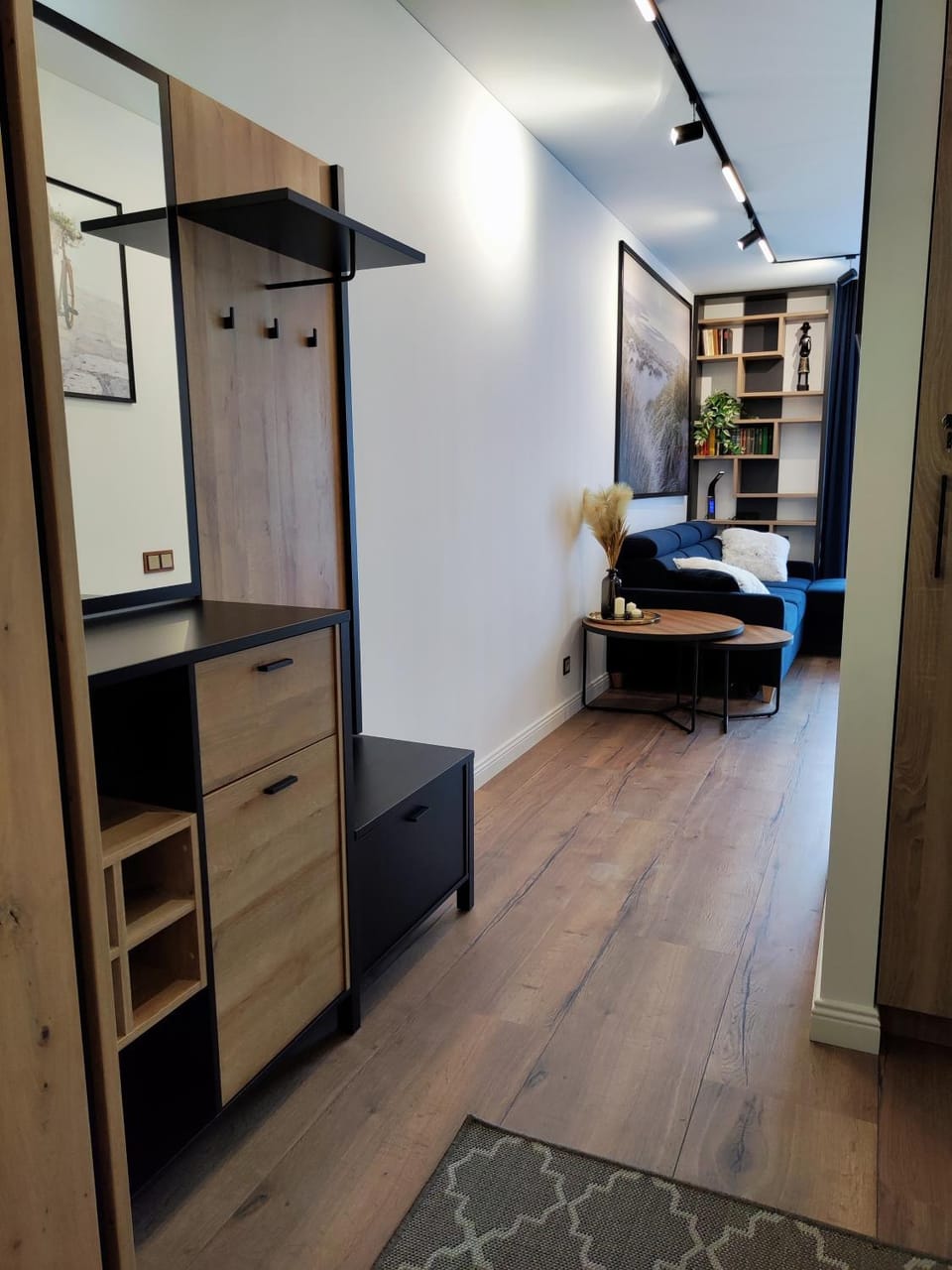 Photo of the whole room, Seating area, hair dresser, wardrobe