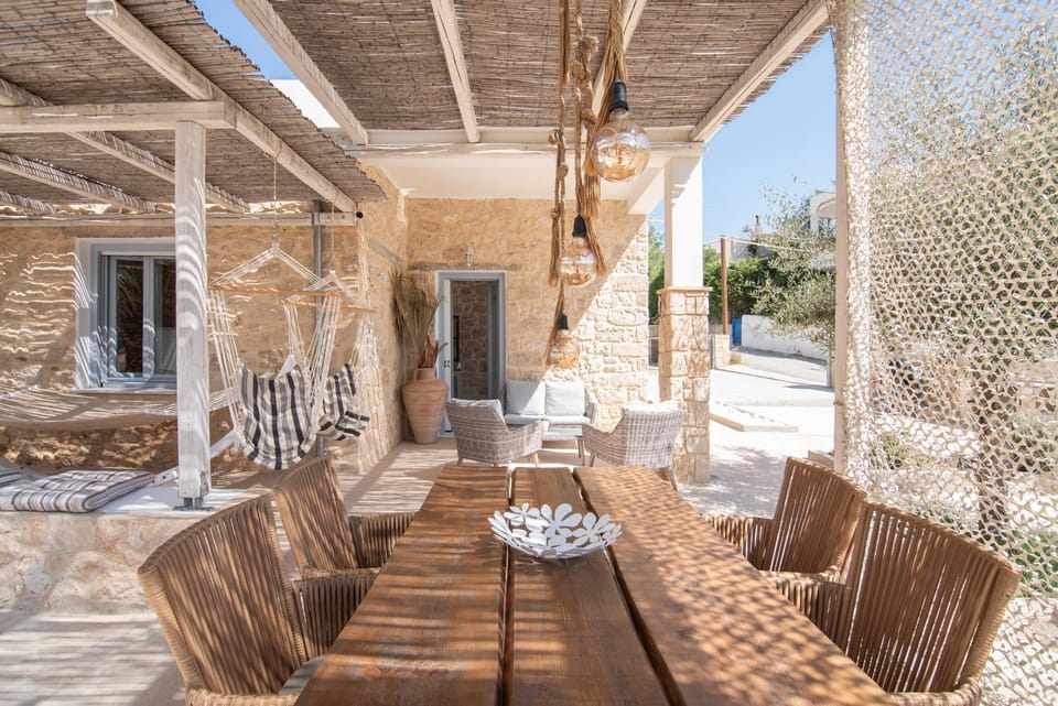 Patio, Day, View (from property/room), Balcony/Terrace, Living room, Seating area, Dining area
