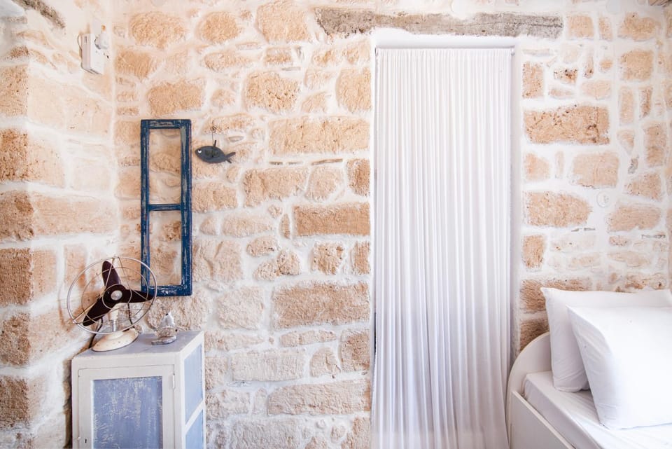 Shower, Bed, Bathroom, Photo of the whole room, Bedroom