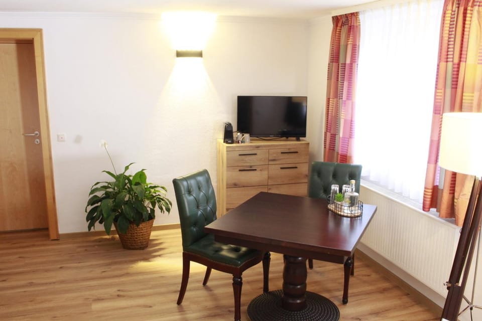TV and multimedia, Dining area