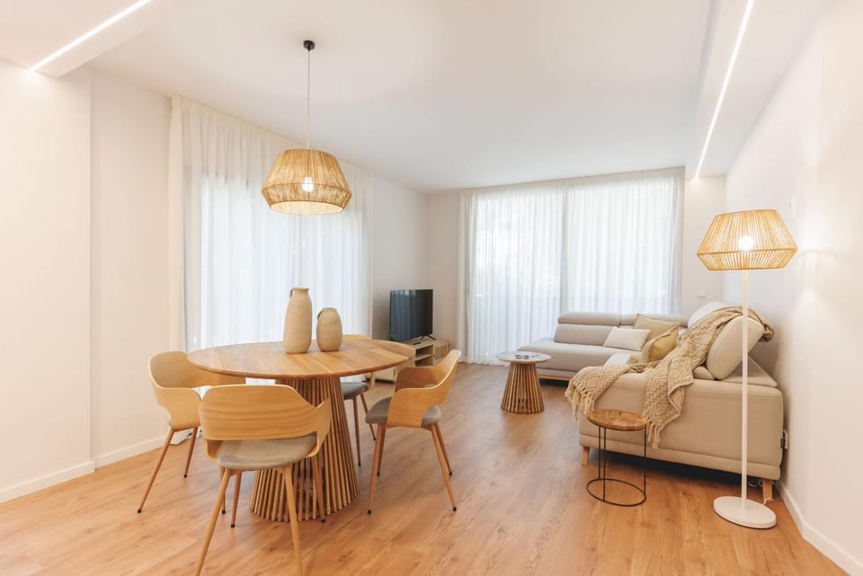 Living room, Seating area, Dining area