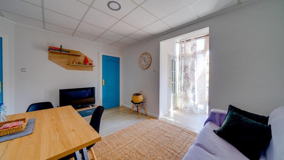 Communal lounge/ TV room, Living room