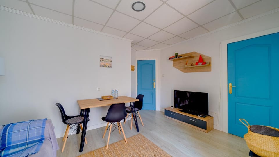 Communal lounge/ TV room, Living room