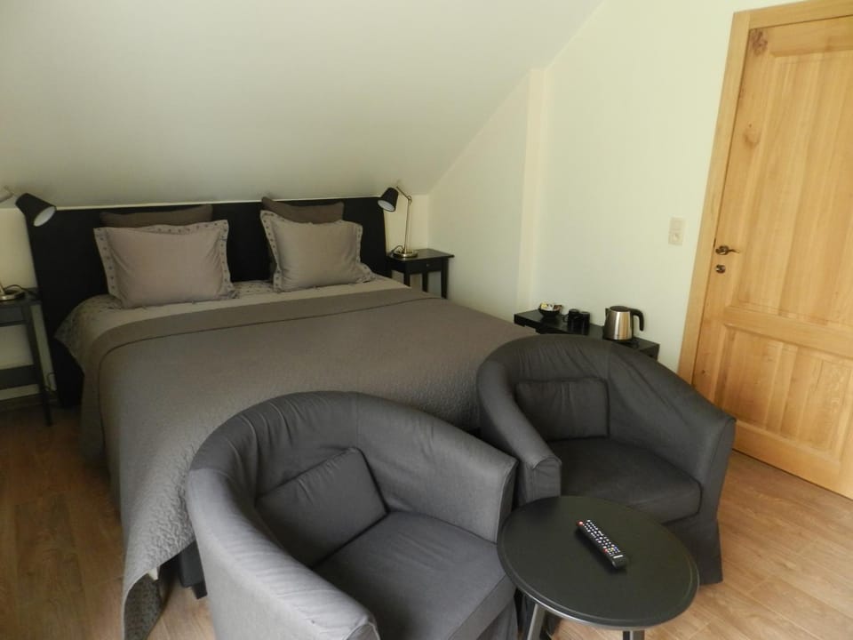 Coffee/tea facilities, Living room, Bedroom