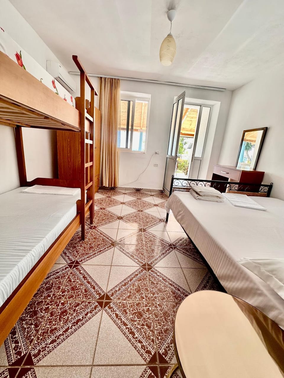Tony Home Bed and Breakfast in Vlorë County, Albania