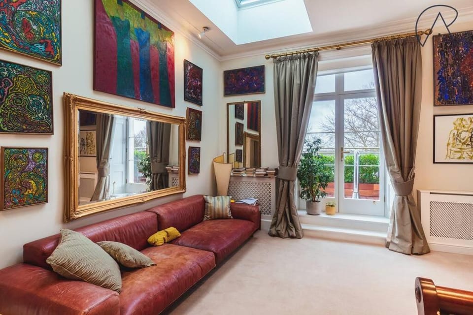 Stunning 5BR Henley Home: Your Perfect Retreat House in South Oxfordshire District