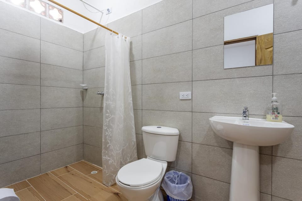Shower, Bathroom, towels