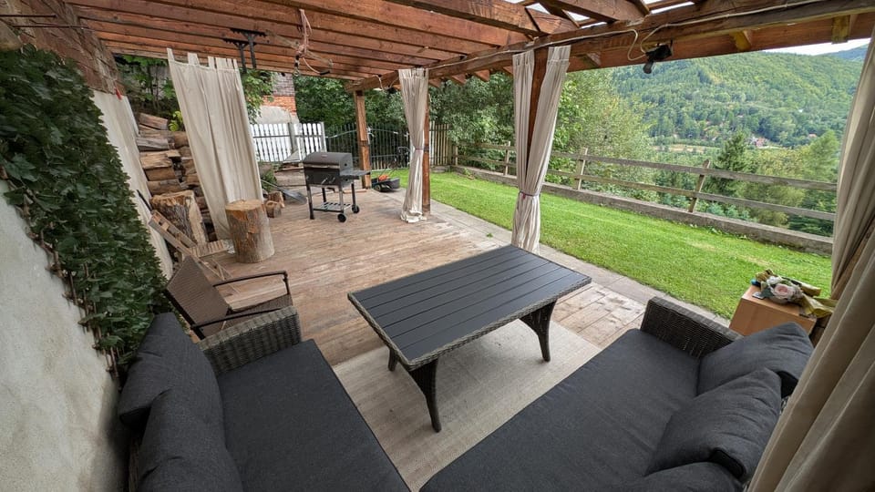 Patio, Garden, View (from property/room), Balcony/Terrace, Seating area, Dining area, Garden view, Mountain view