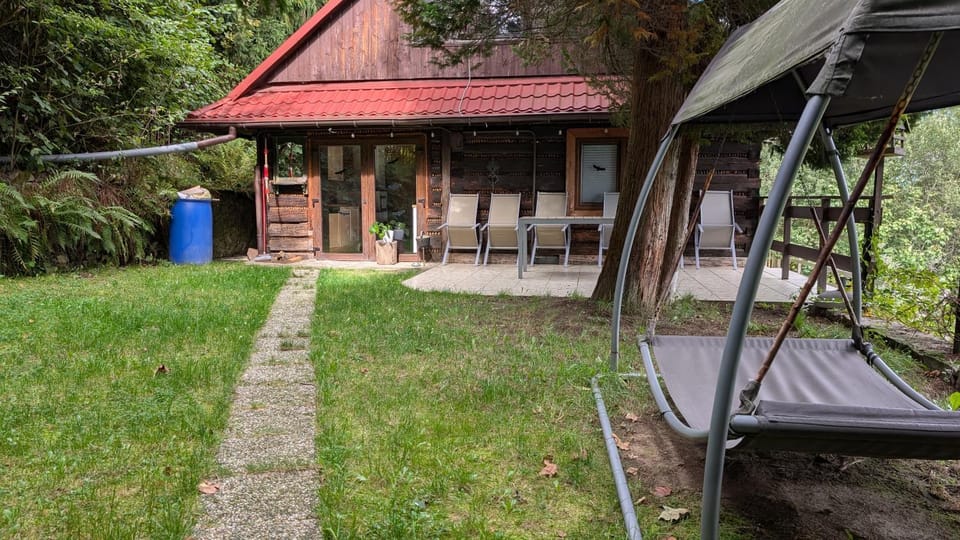 Property building, Patio, Garden, sunbed