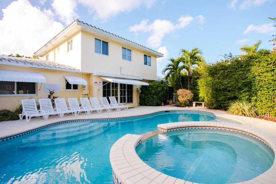 Property building, Pool view, Swimming pool, sunbed