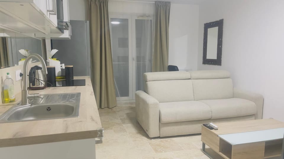 Living room, kitchen