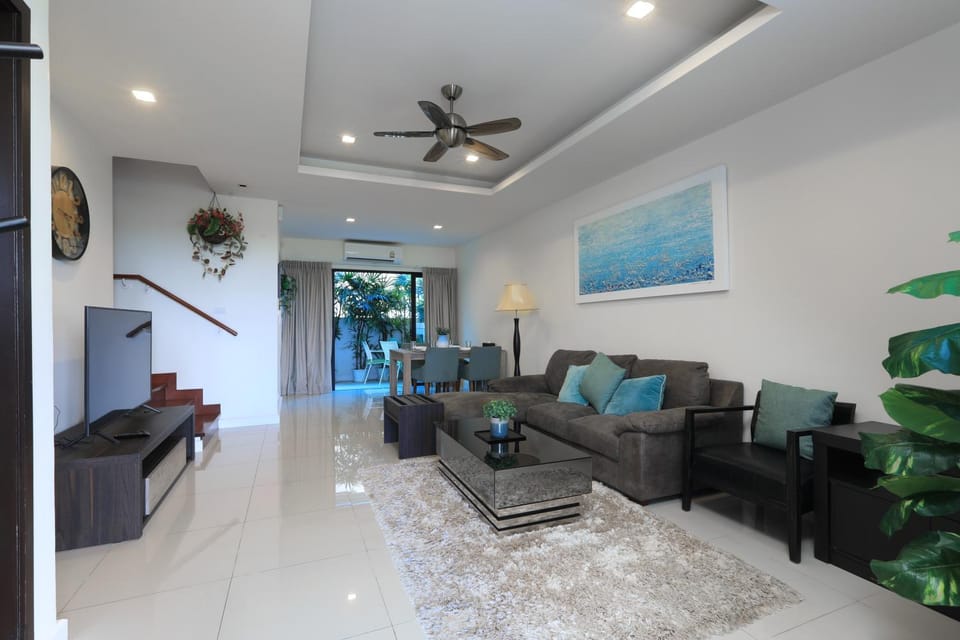 TV and multimedia, Living room, Seating area
