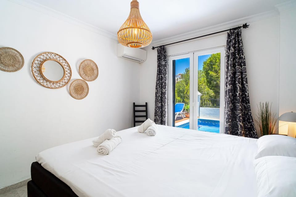 Aljamar 4A Burriana Beach Casasol Villa in Nerja