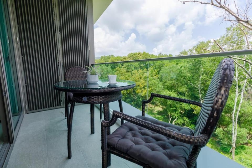 Balcony/Terrace, Dining area, Garden view