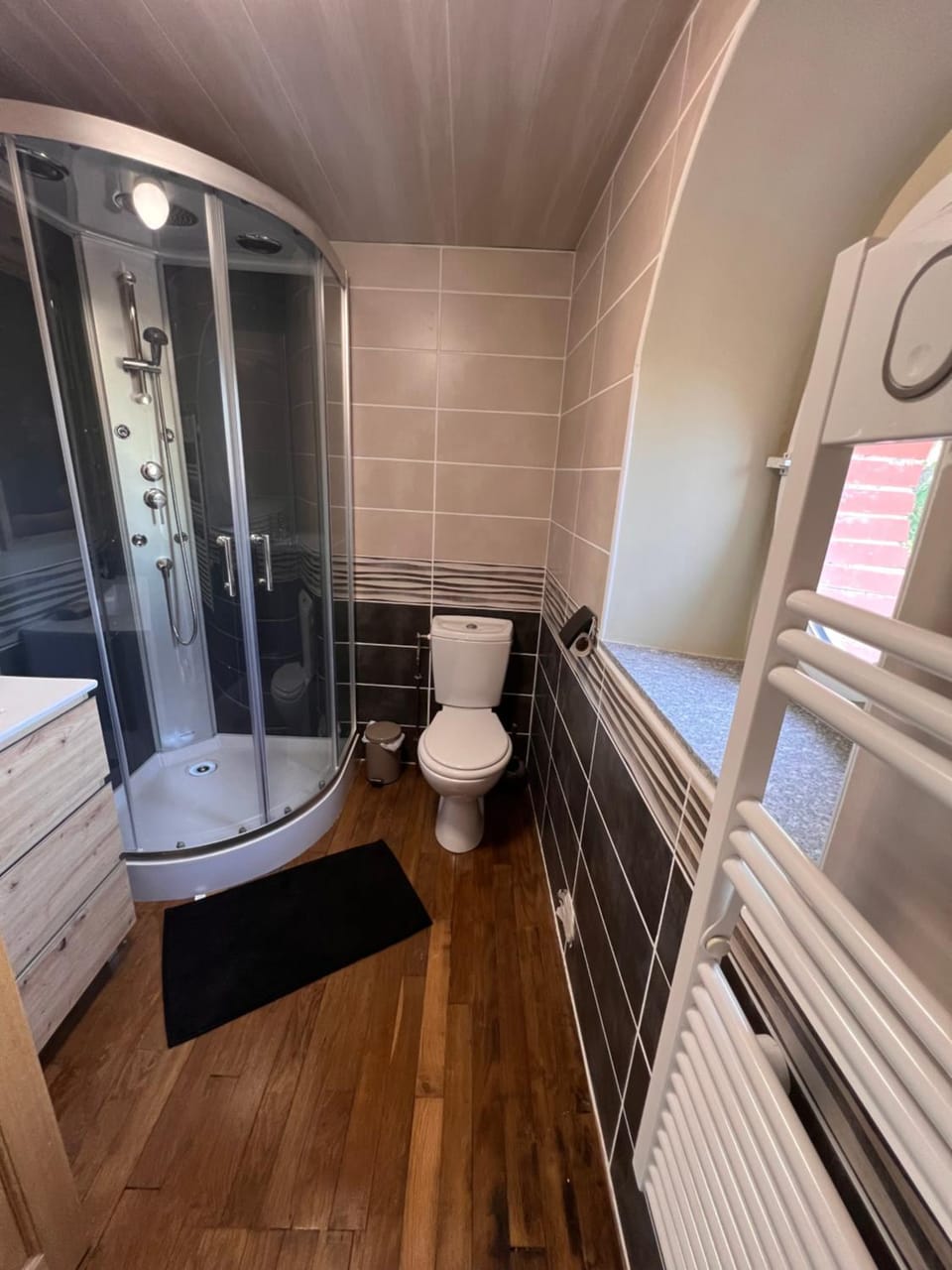 Shower, Toilet, Bathroom