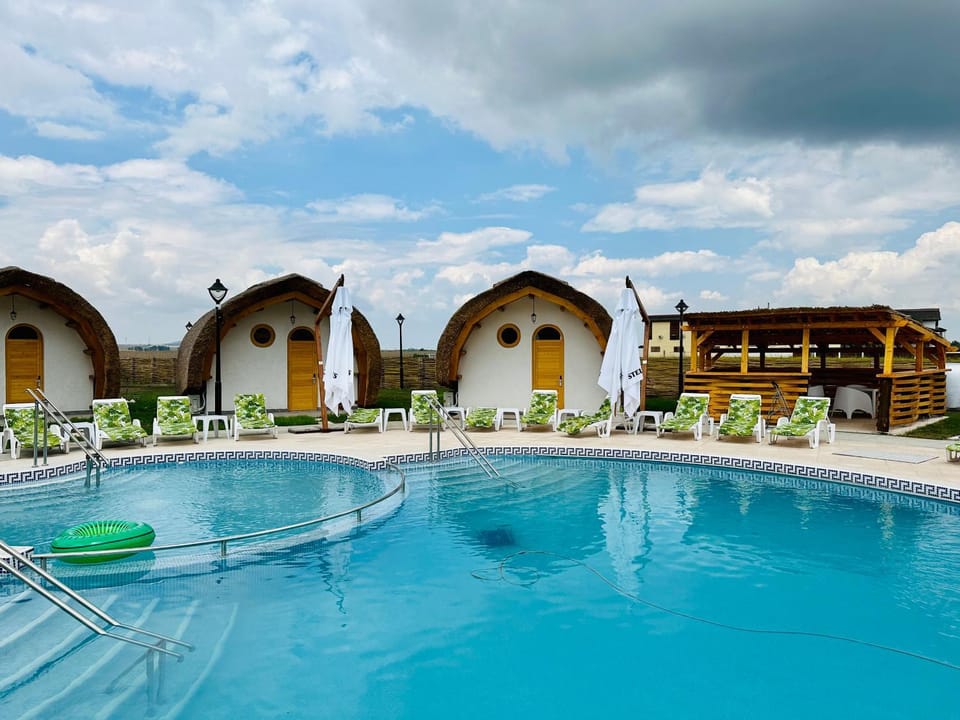 Swimming pool, Swimming pool