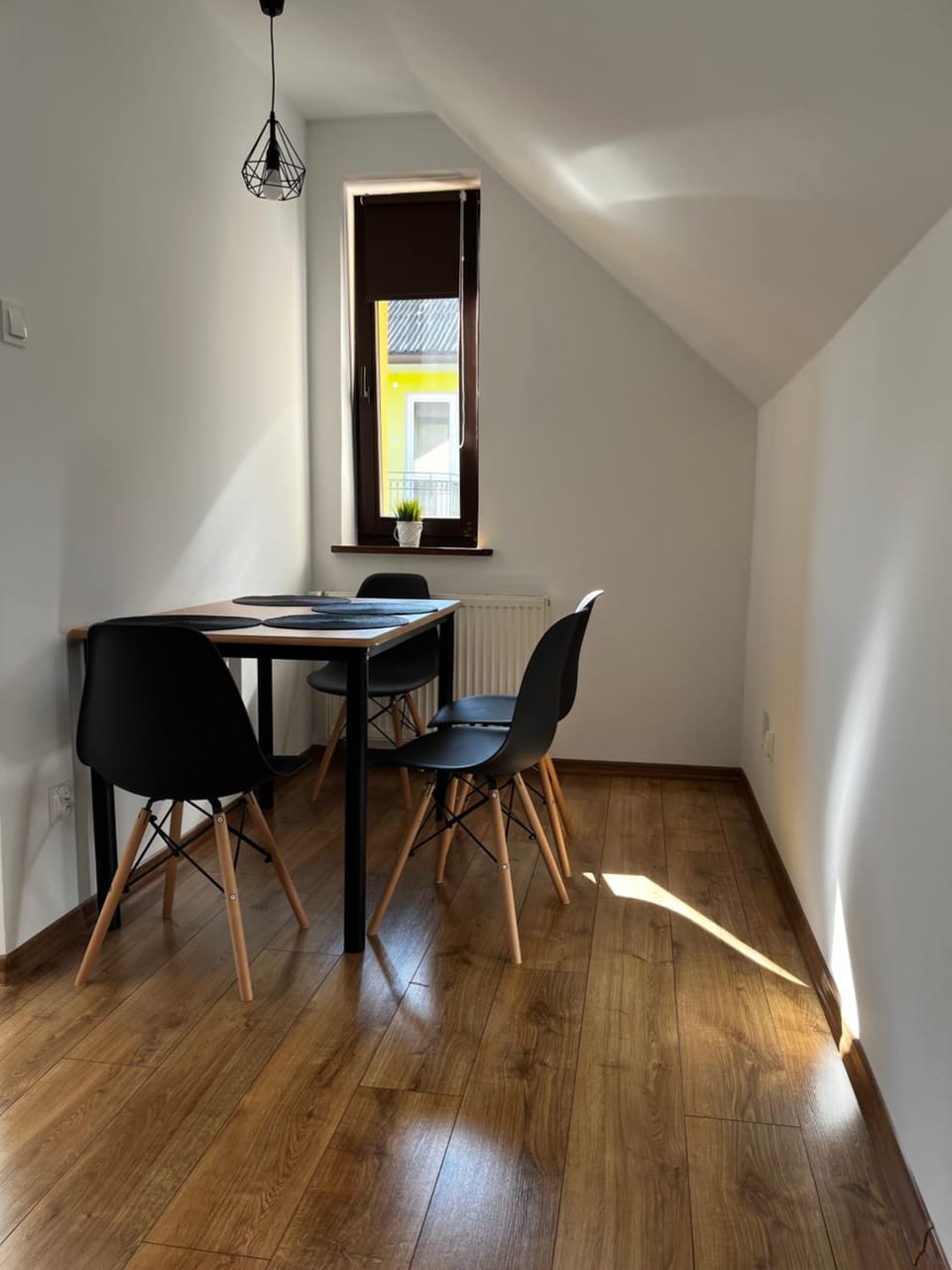 Dining area, hair dresser