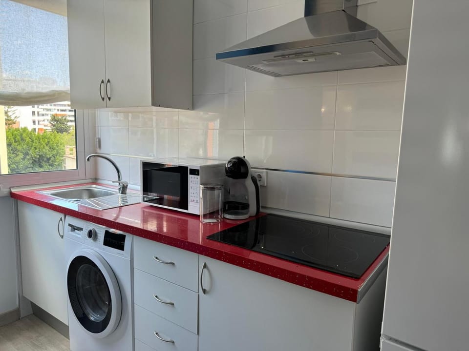 Coffee/tea facilities, Kitchen or kitchenette, washing machine