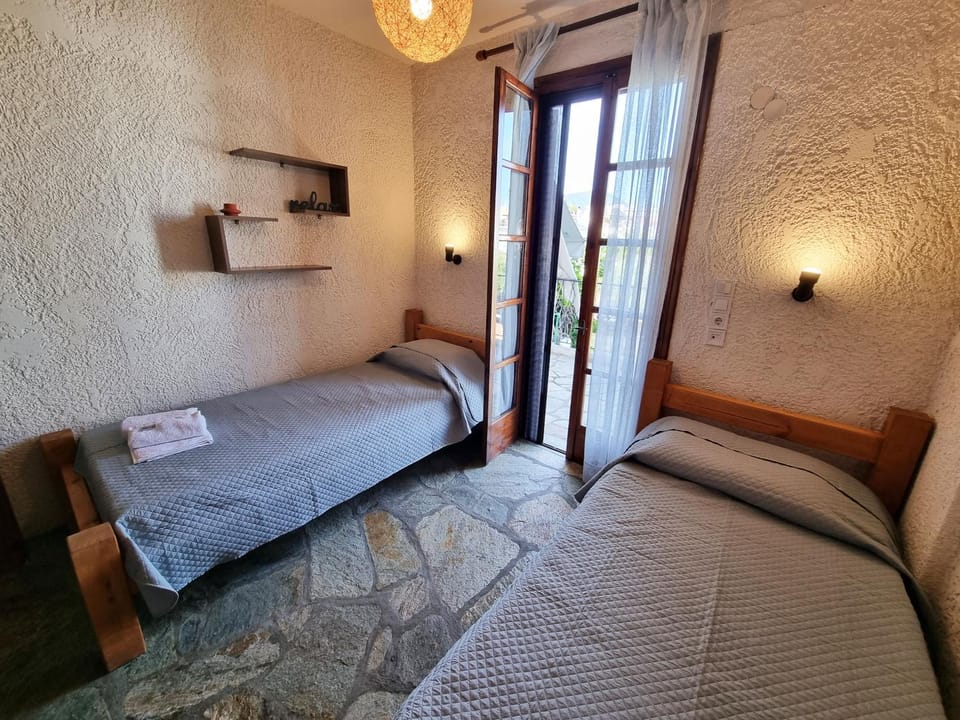 Evan's Suite House in Euboea