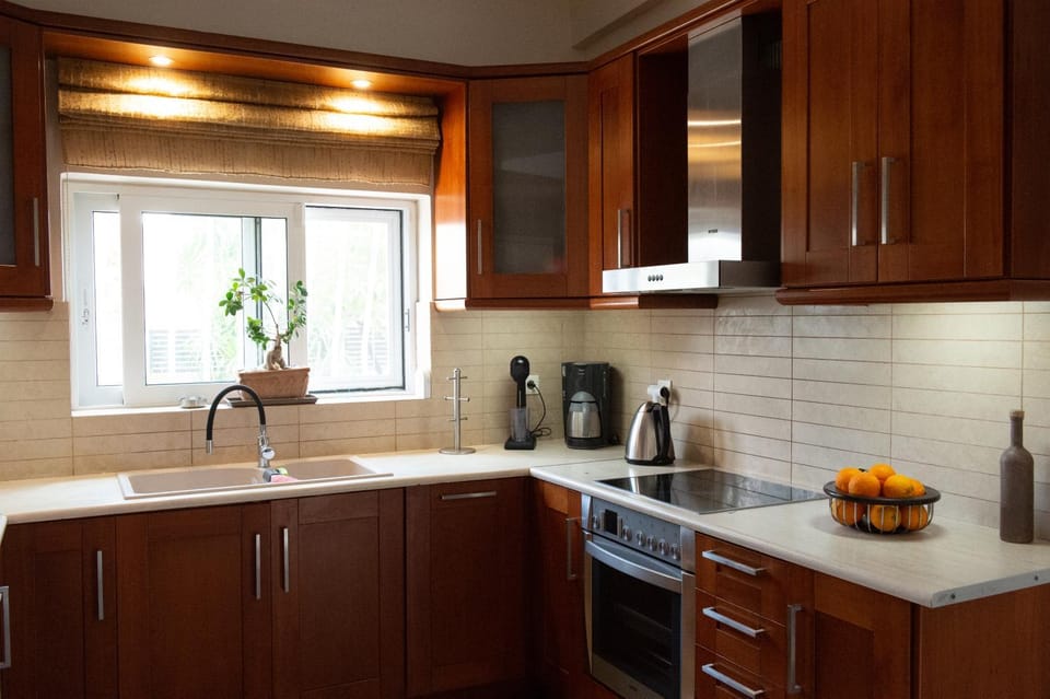 Coffee/tea facilities, Kitchen or kitchenette, pet friendly, stove