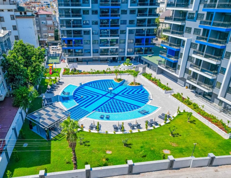 Property building, Bird's eye view, Garden, Swimming pool