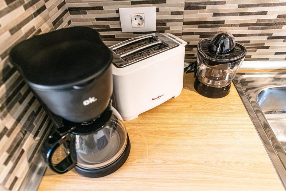 Kitchen or kitchenette, toaster