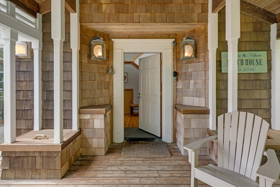 Maison De La Lune House in Washington