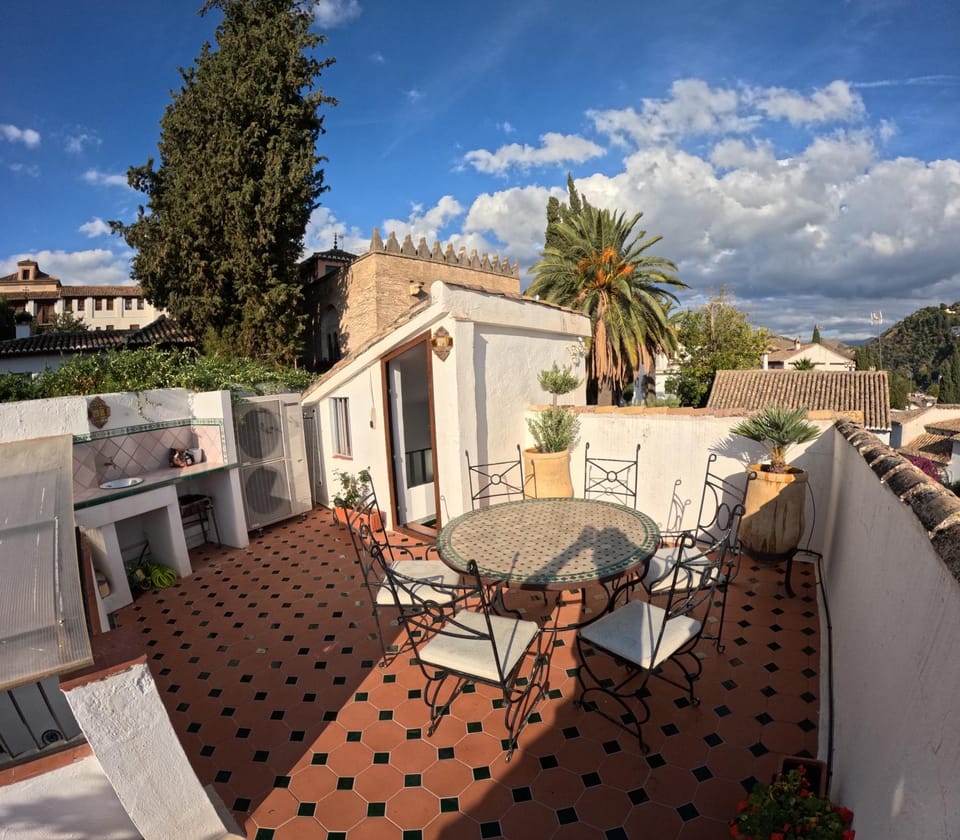 Casa de Doña Sancha con vistas a la Alhambra House in Granada