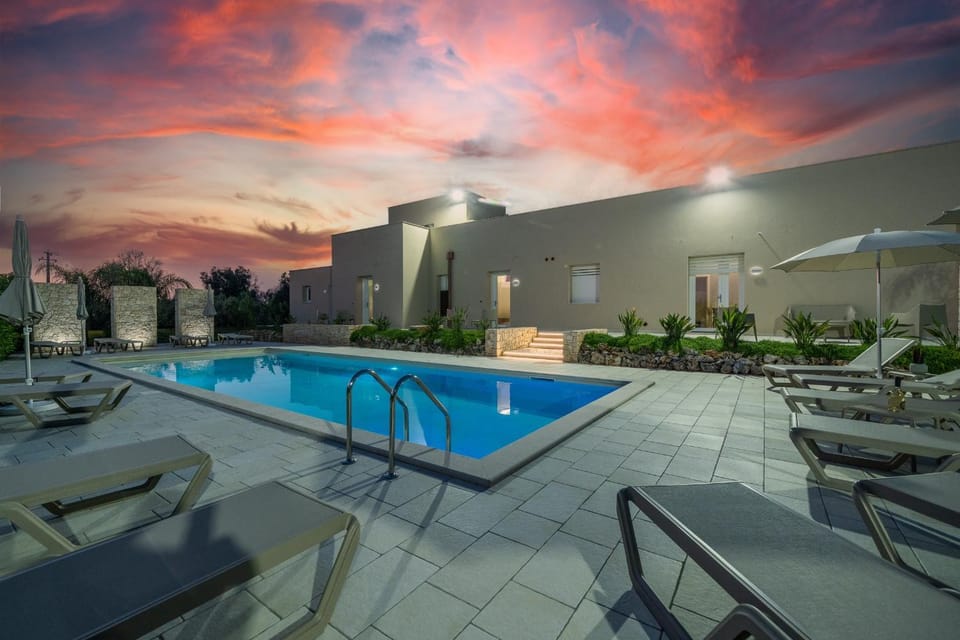 Pool view, Swimming pool, Sunset, sunbed