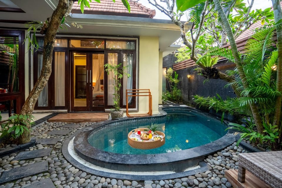 Bedroom, Swimming pool