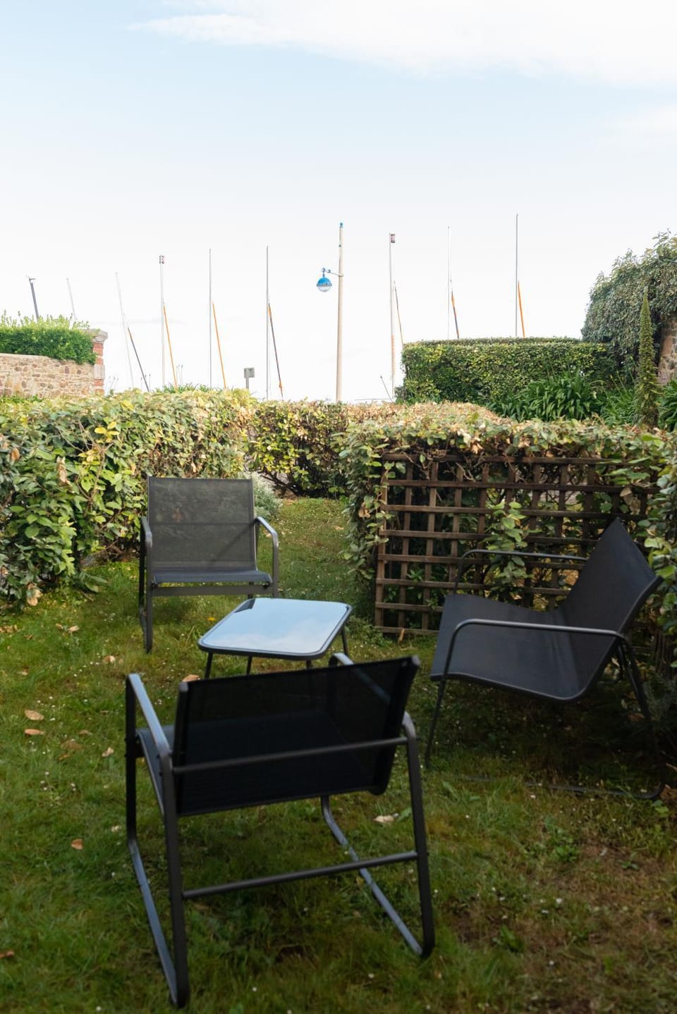 Property building, Spring, Day, Garden, Garden view