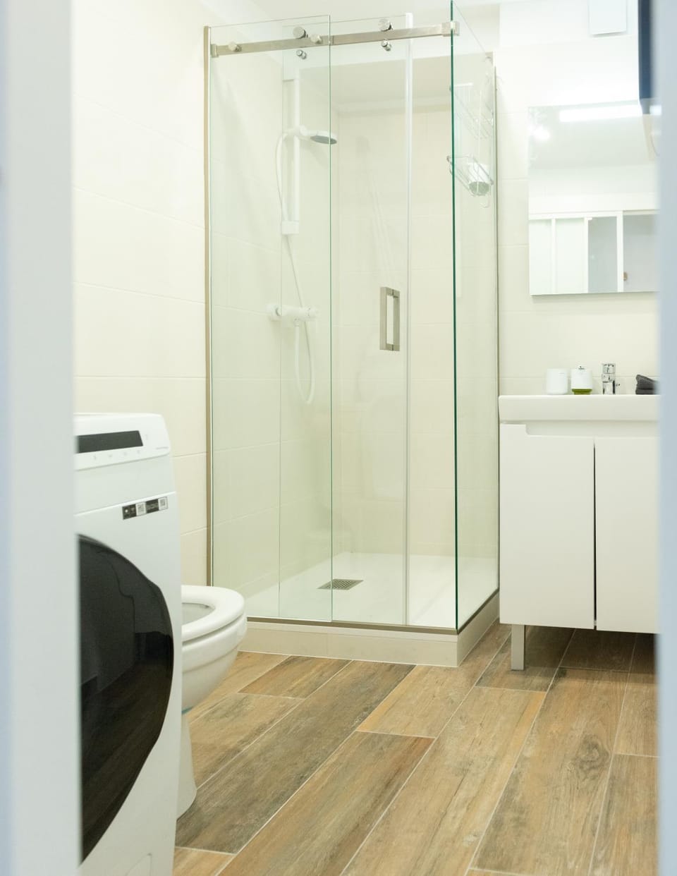 Shower, Toilet, Bathroom, heating, washing machine, dryer