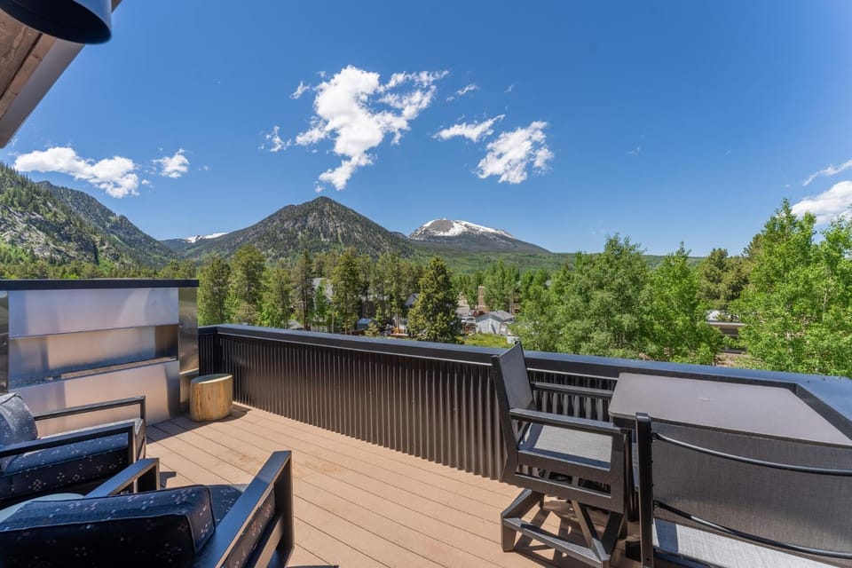 224 Frisco Aly Unit E : 2 Villa in Frisco