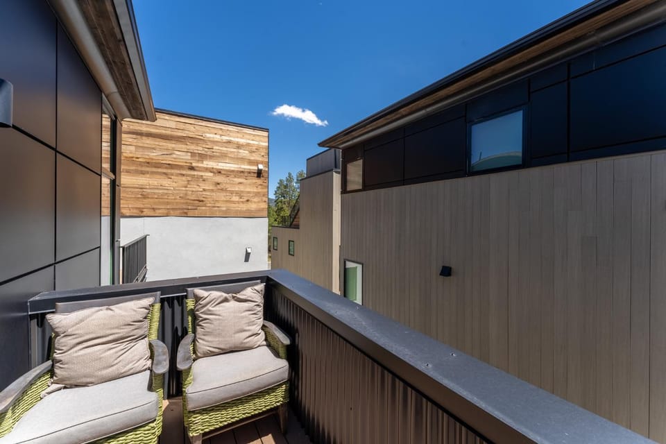 224 Frisco Aly Unit E : 2 Villa in Frisco