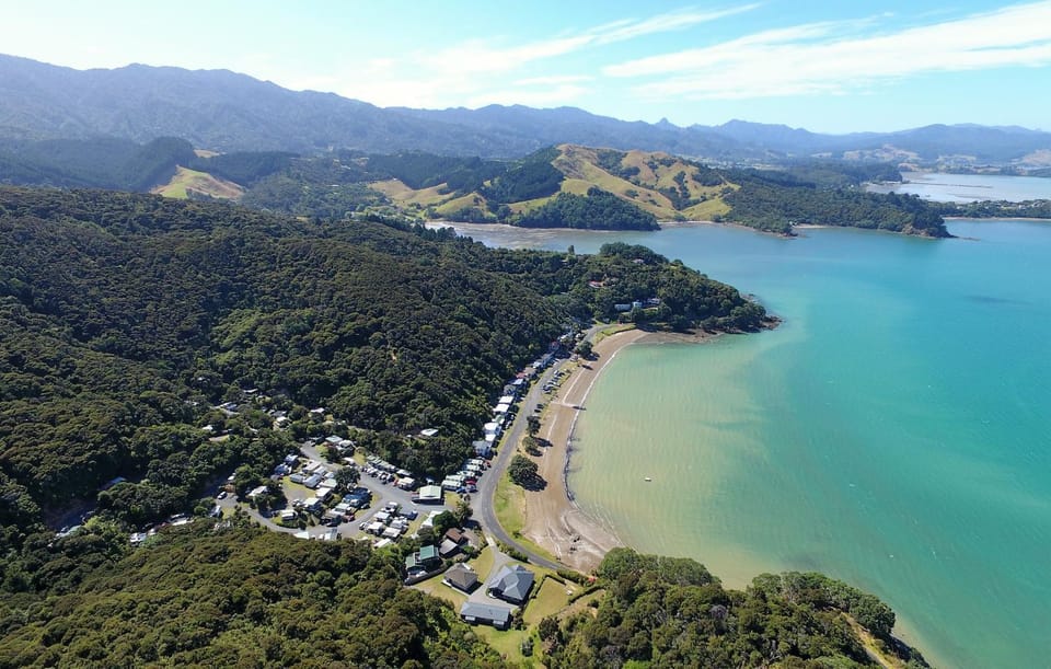 Oamaru Bay Tourist Park Campground/ 
RV Resort in Coromandel