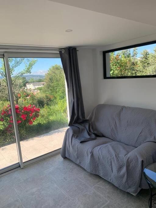 Terre de Lumière 2. Apartment in Provence-Alpes-Côte d'Azur