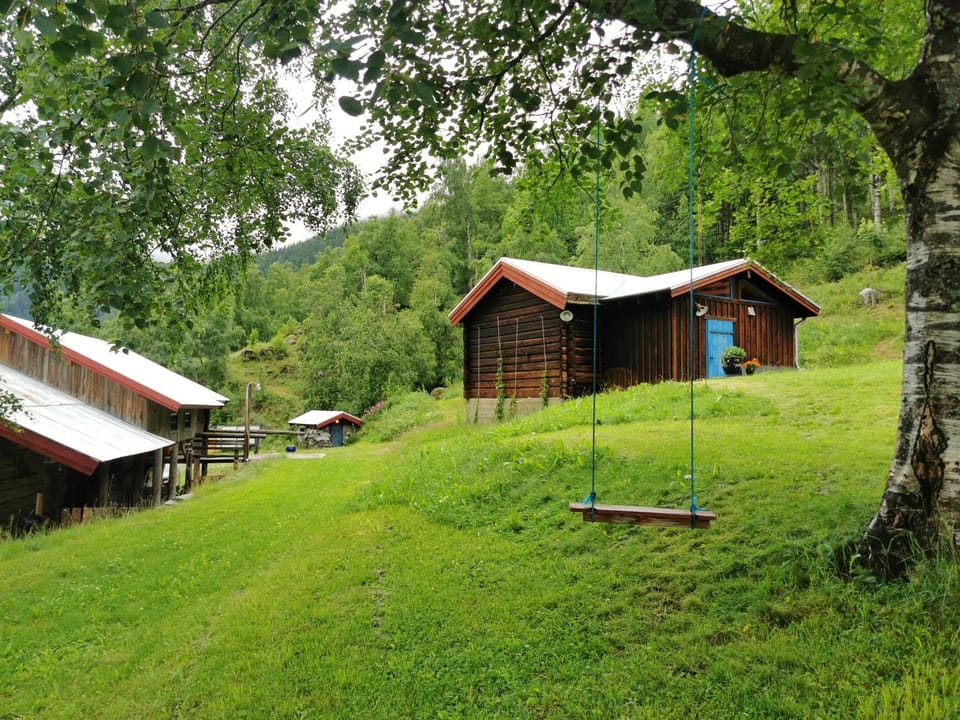 Unique farm stay in the steep mountains of Rjukan Chalet in Viken, Norway