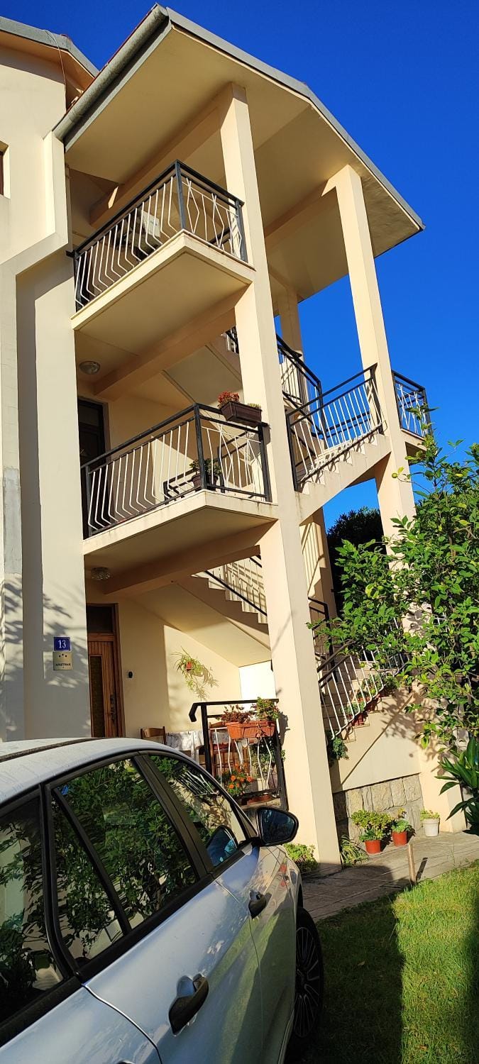 Sea and Sunshine 100m to beach,free parking,centar,View Apartment in Kotor Municipality