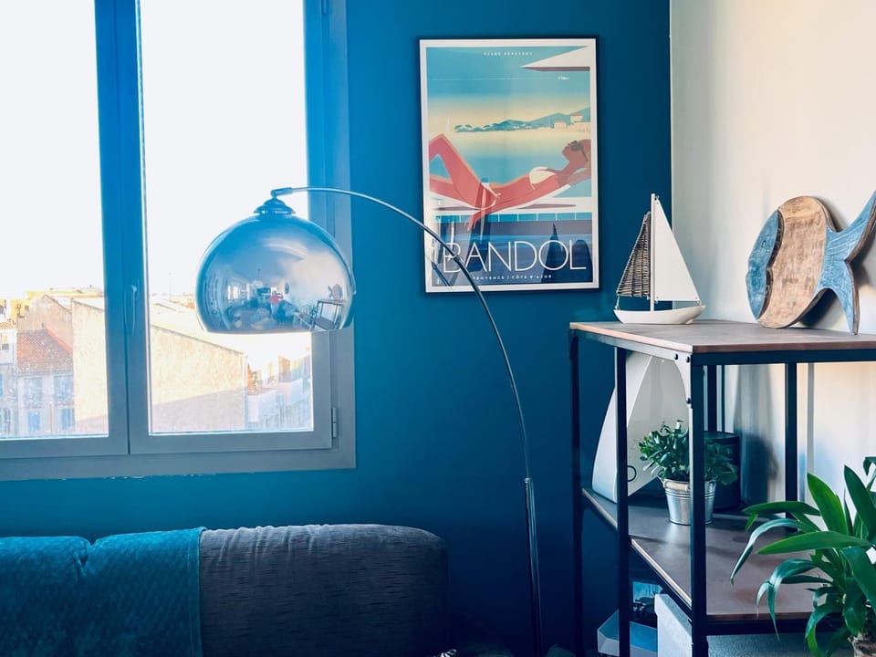 Loft 80m2 Bandol dernier étage à 100m plage, centre, port Apartment in French Riviera