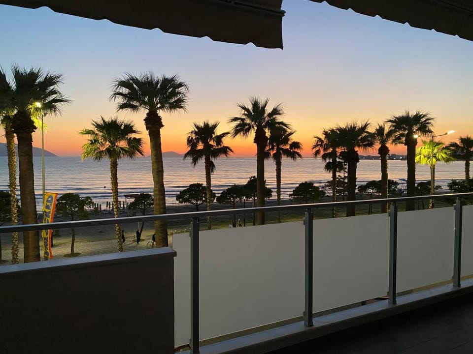 View (from property/room), Balcony/Terrace, Sea view