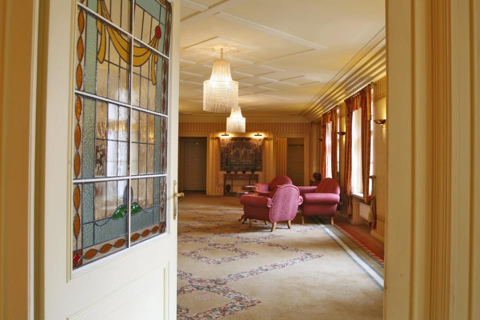 Lobby or reception, Other