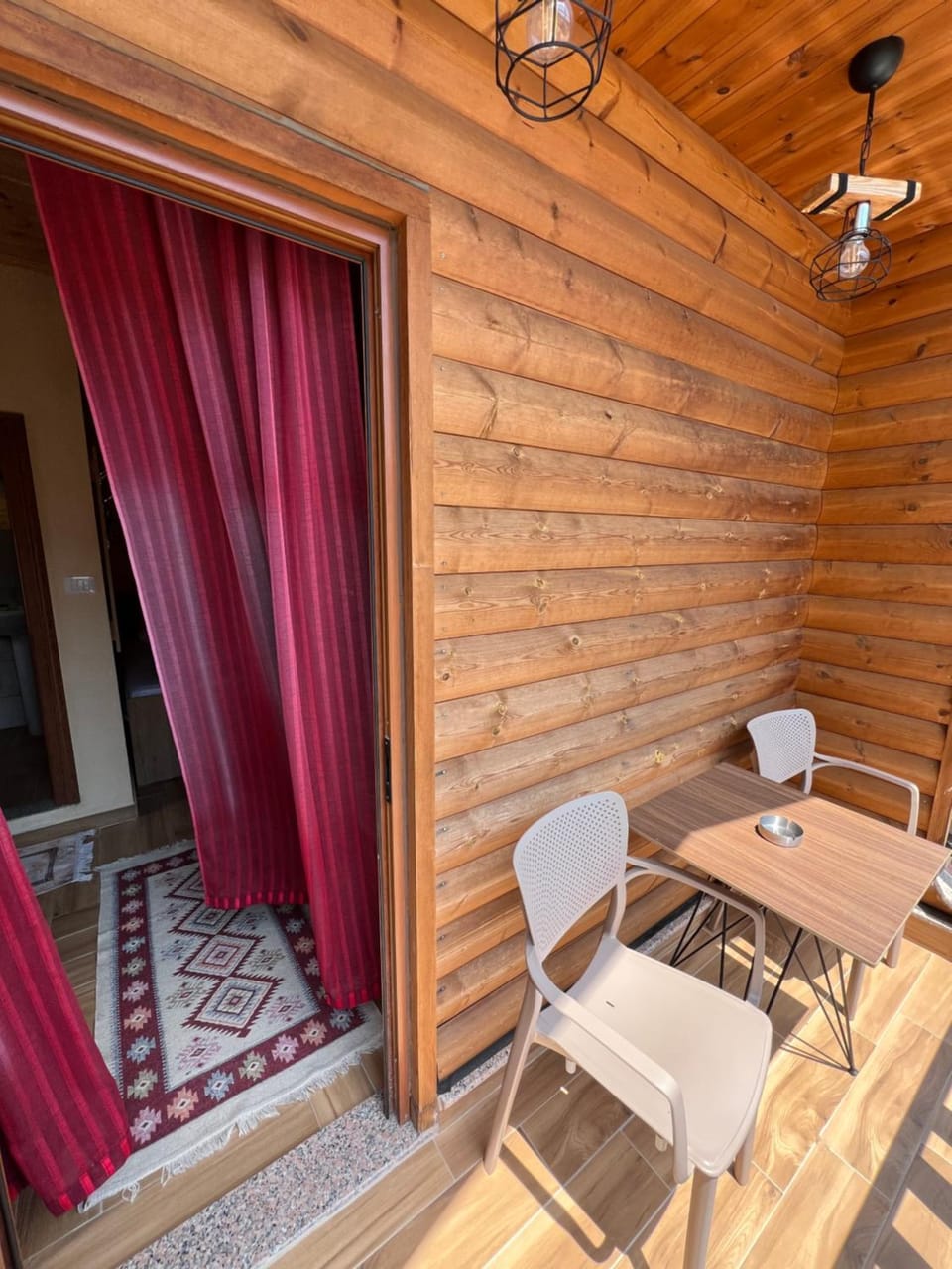 Guest House Shtëpiza Theth Bed and Breakfast in Montenegro