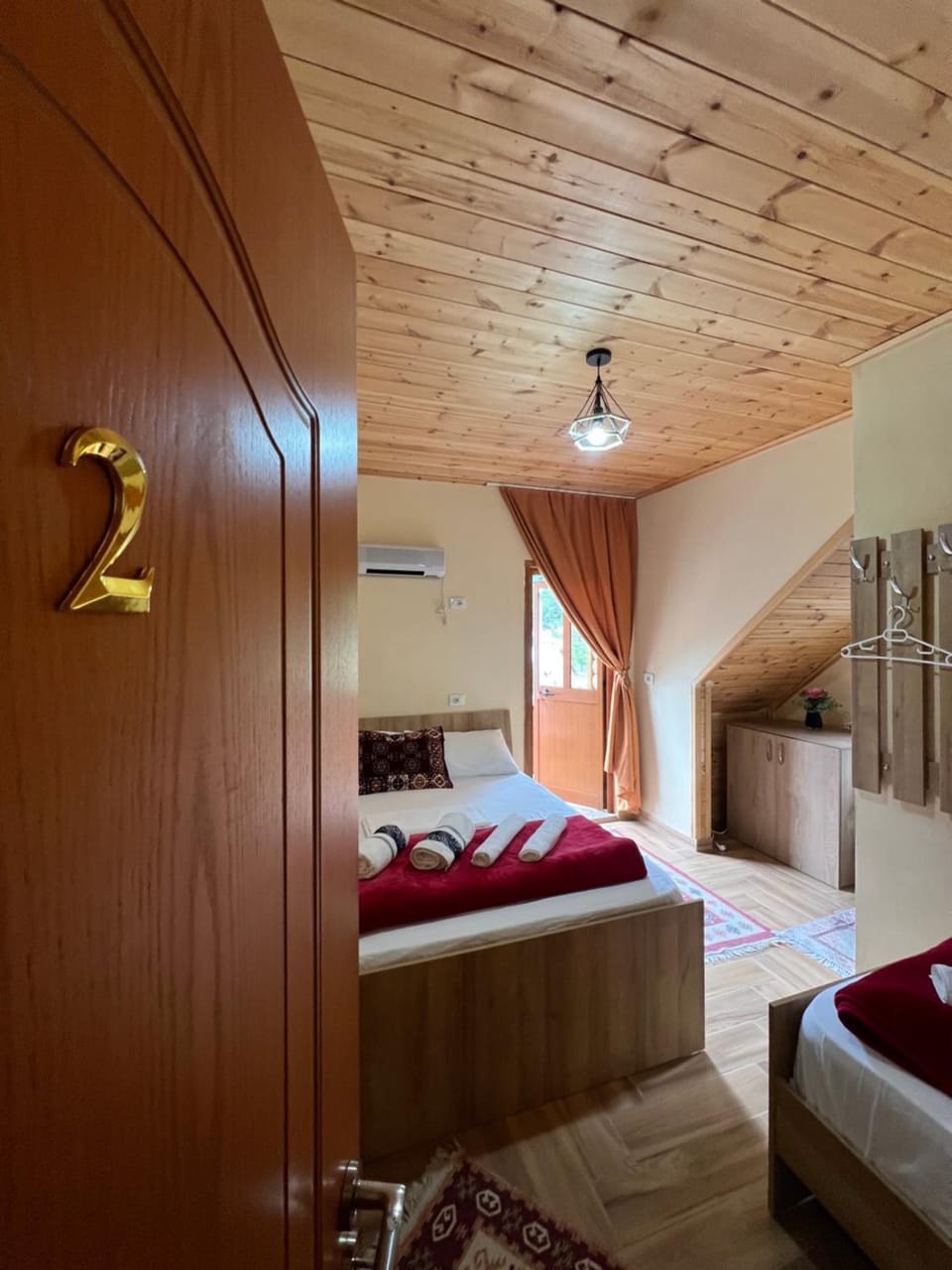Guest House Shtëpiza Theth Bed and Breakfast in Montenegro