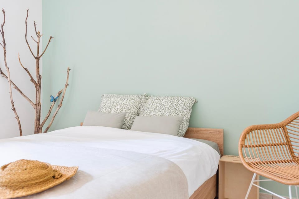 Bed, Photo of the whole room, Bedroom